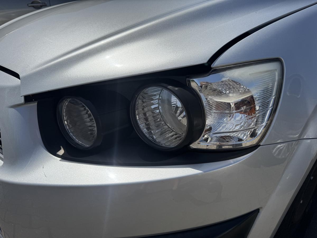 Chevrolet Aveo 2 original Scheinwerfer vorn rechts Halogen Bj.2013